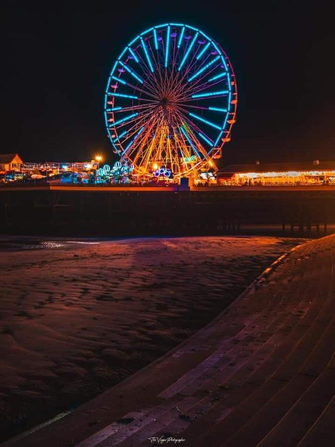 The Rhyl Bed & Breakfast Blackpool Bagian luar foto