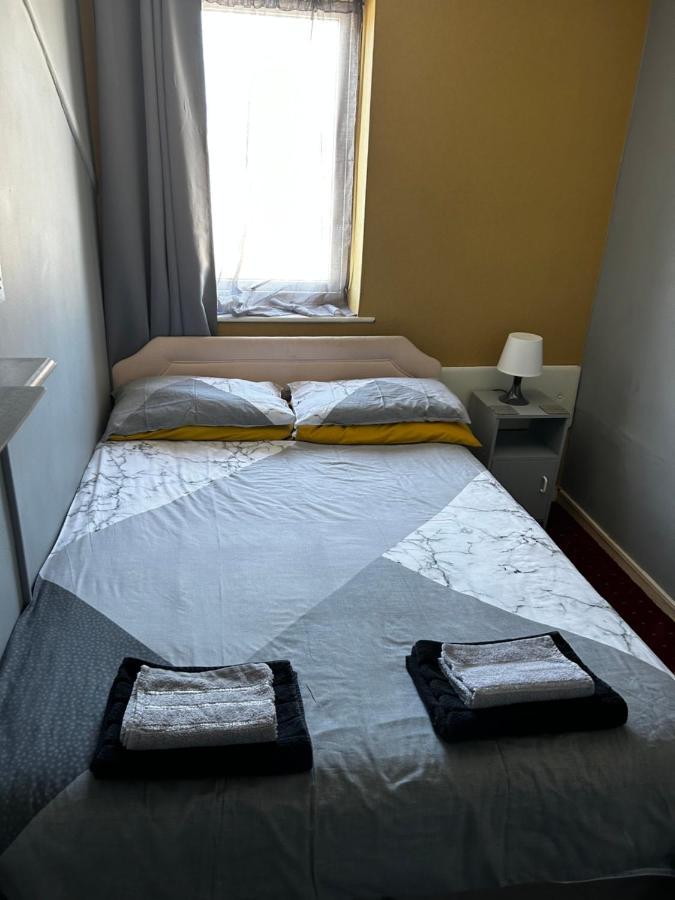 The Rhyl Bed & Breakfast Blackpool Bagian luar foto